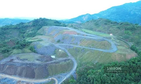 Đổ thải sai quy định, công ty phân lân trây ỳ khắc phục