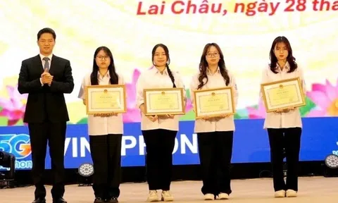 Lai Châu tuyên dương hàng trăm giáo viên và học sinh tiêu biểu