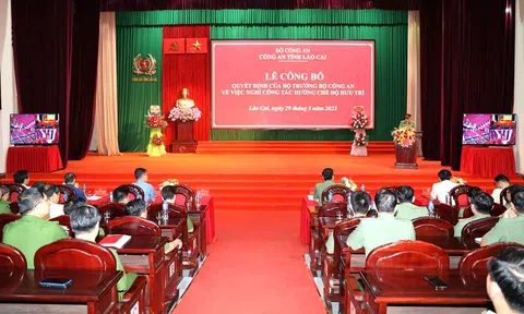 2 Phó Giám đốc Công an tỉnh Lào Cai nghỉ hưu để kiện toàn bộ máy