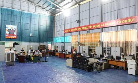 Tận dụng nhà thi đấu đa năng làm nơi làm việc của công chức xã